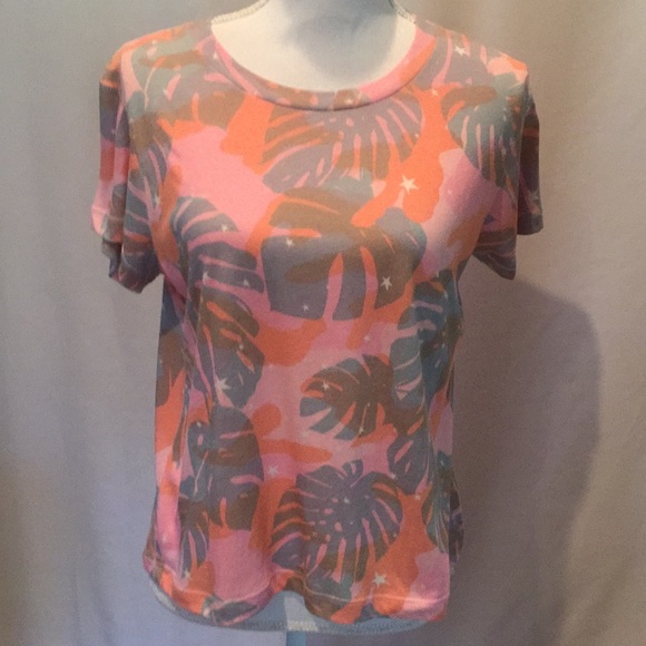 WILDFOX Tropical Camo Tee Shirt Top Pink Peach NWT - Picture 5 of 8